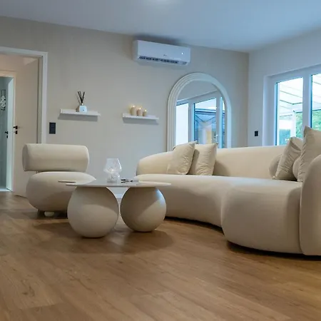 Villafine - Privat, Uneinsehbar! Vaihingen an der Enz